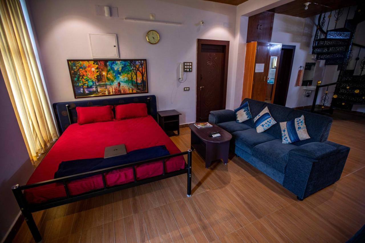 Waves Beach House Ποντισερί Εξωτερικό φωτογραφία