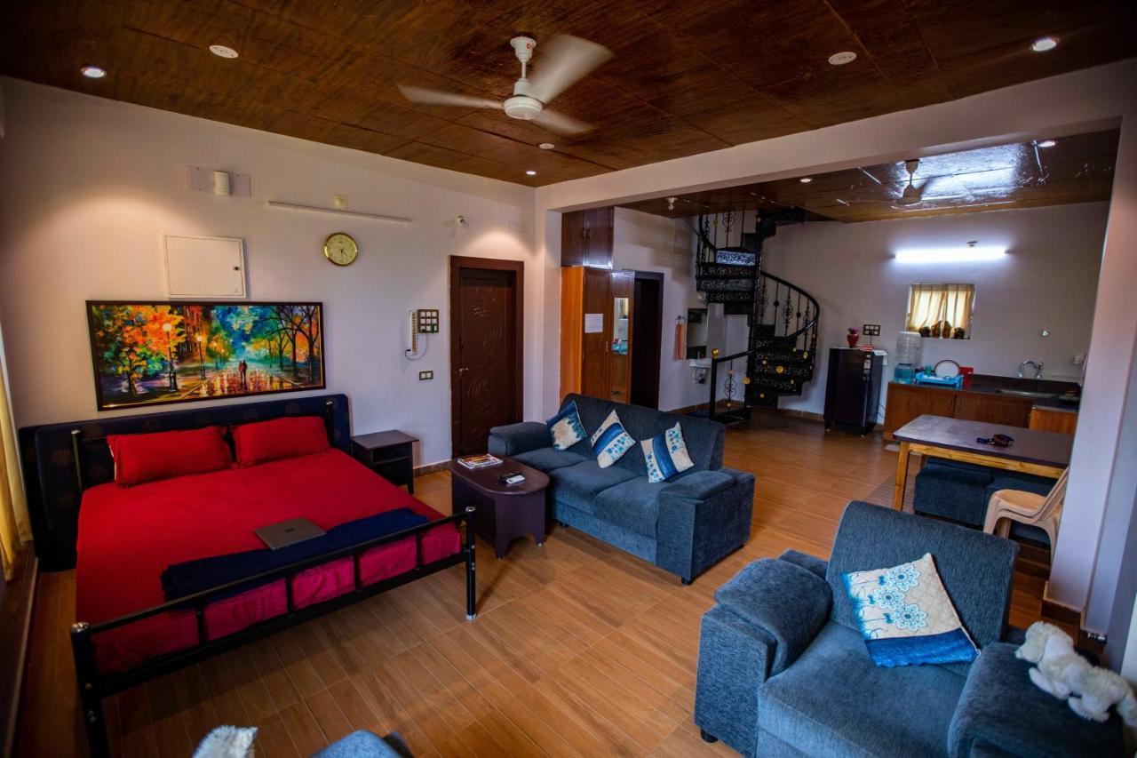 Waves Beach House Ποντισερί Εξωτερικό φωτογραφία