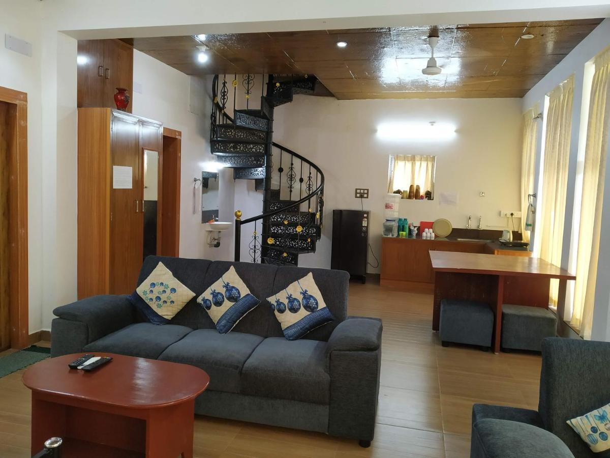 Waves Beach House Ποντισερί Εξωτερικό φωτογραφία