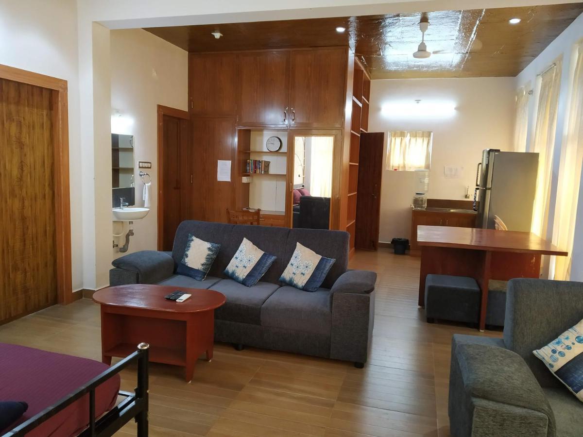 Waves Beach House Ποντισερί Εξωτερικό φωτογραφία