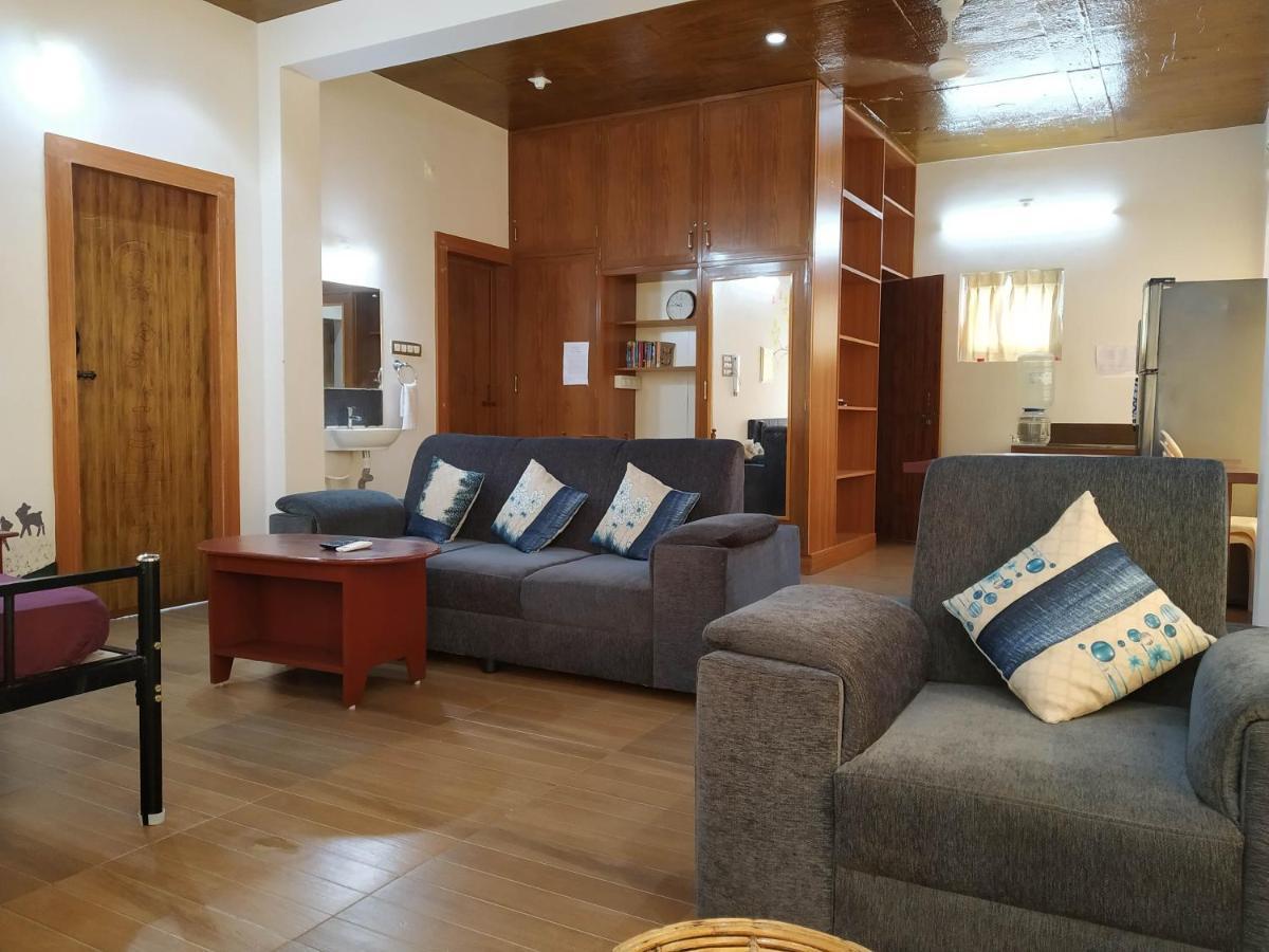 Waves Beach House Ποντισερί Εξωτερικό φωτογραφία